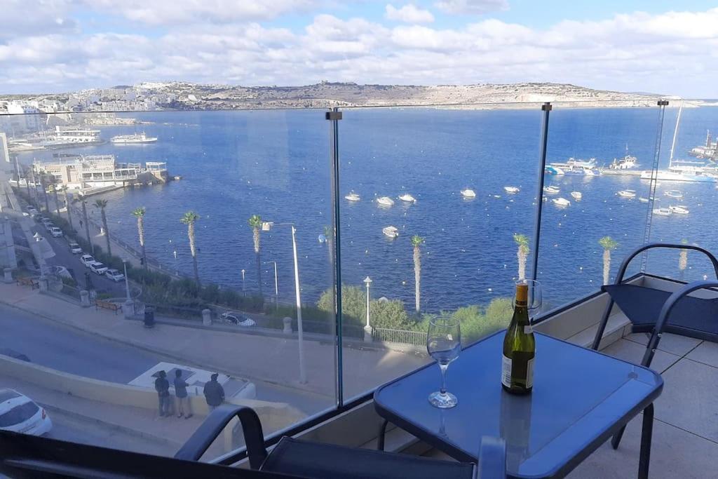 New Seafront Apartment - Spectacular Views St. Paul's Bay Exterior photo